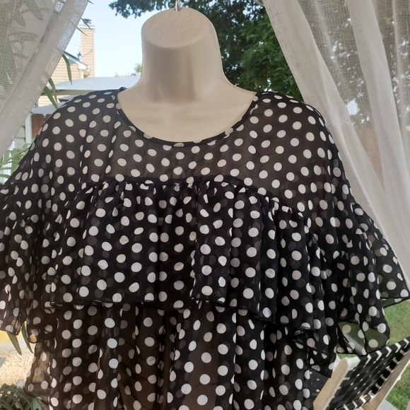 Ruffled crop top - Picture 2 of 6